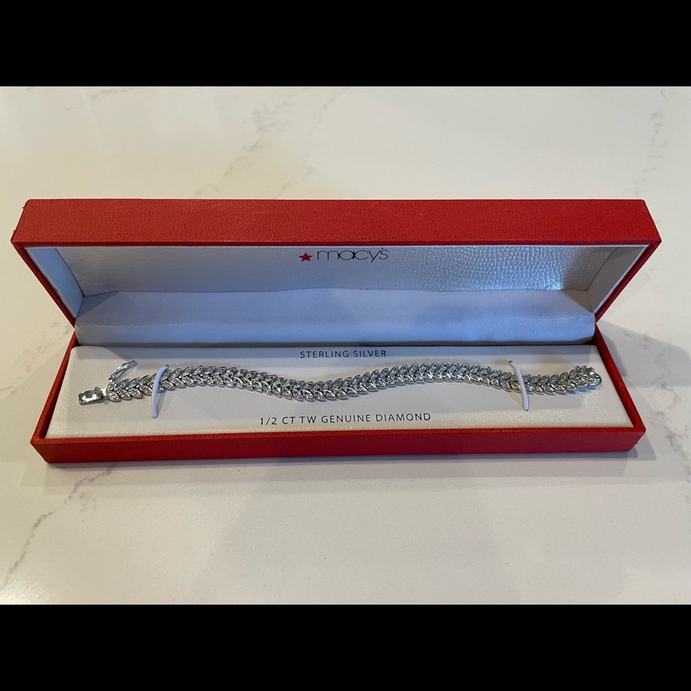 1/2 ct tw genuine diamond and sterling silver bracelet